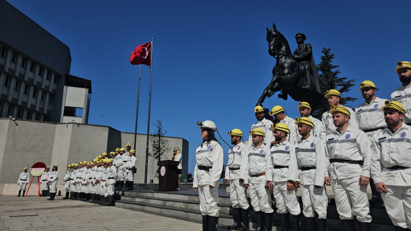 Amelebirliginin 103uncu yili kutlan akk2